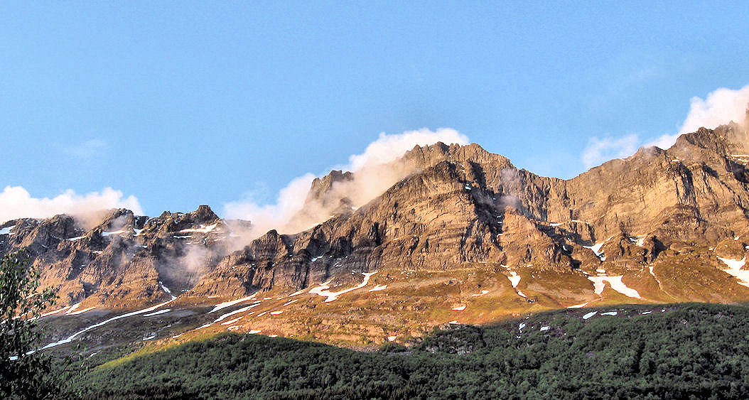 Eidsdal, Achter de hytter 