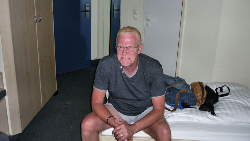Kiel, Intercity hotel, Ron
