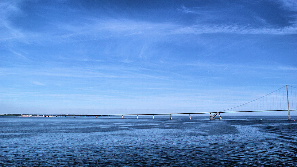 Color Line Fantasy, De grote beltbrug