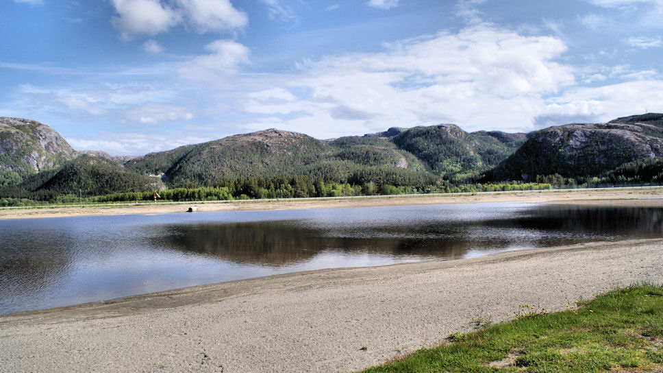 Namsos camping, De start en landingsbaan van het vliegveld
