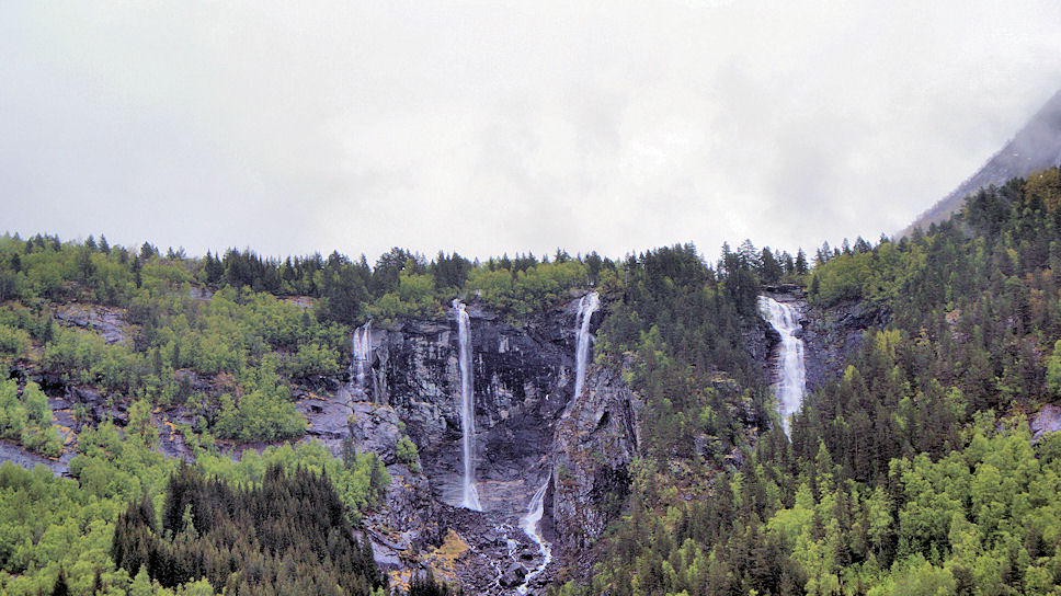 Geisfossen, Jostedalen