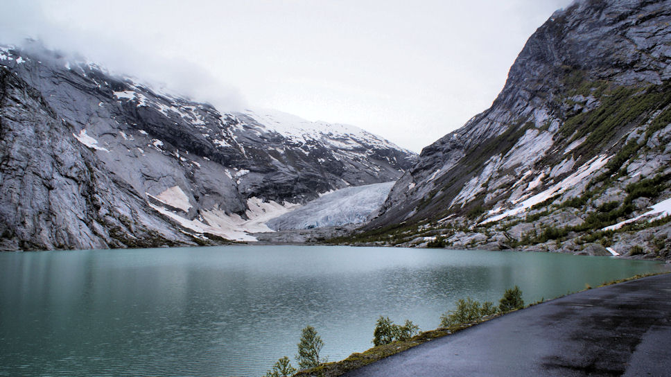 Nigardsbreen met het meer Nigardsbrevatnet